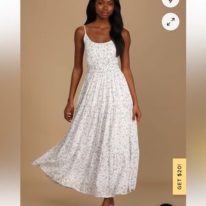 Lulu’s Floral Print Tiered Maxi Dress - Size S - NWT